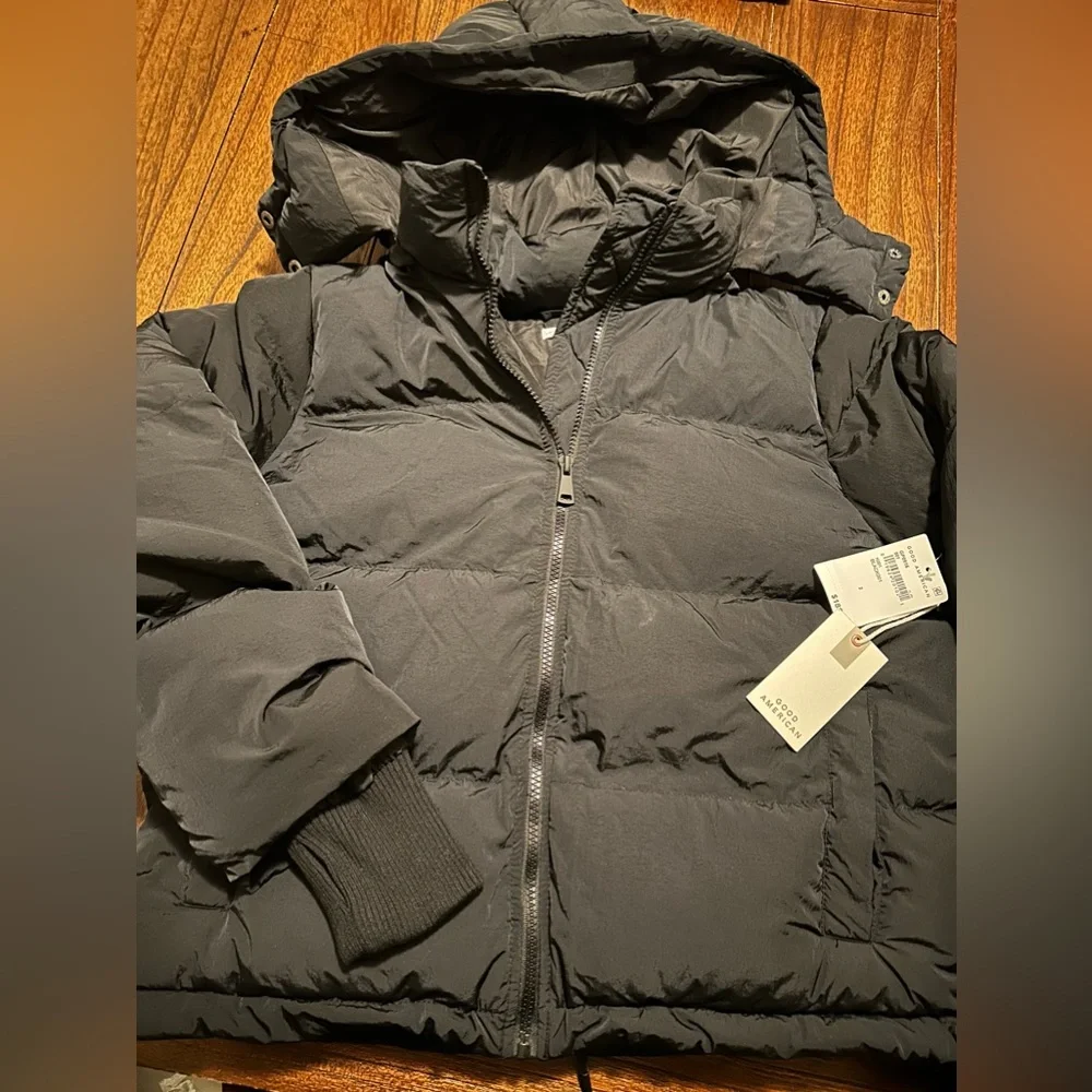Good American puffer size 2. NWT - Picture 3 of 5